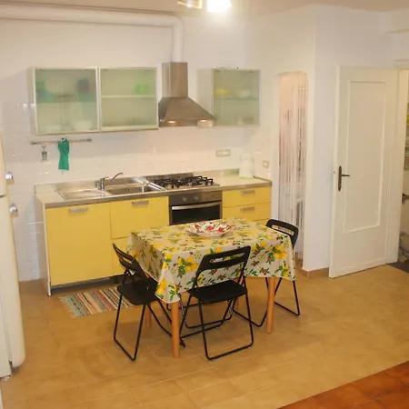Casa Bon Bon Apartment *